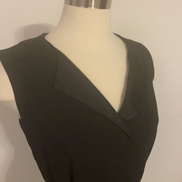 Little Black Dress   - Picture 10 of 10